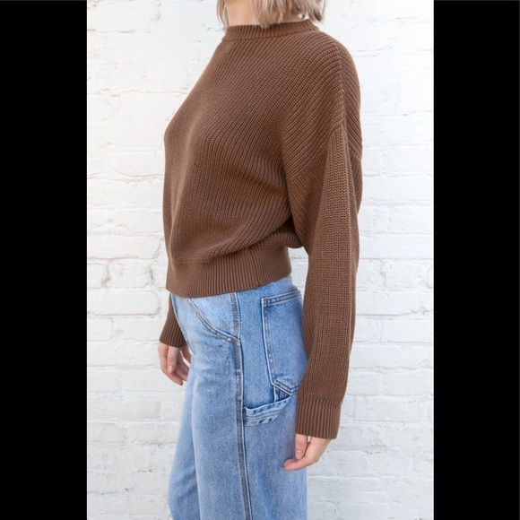 Brandy Melville brown zoey sweater - Picture 2 of 5